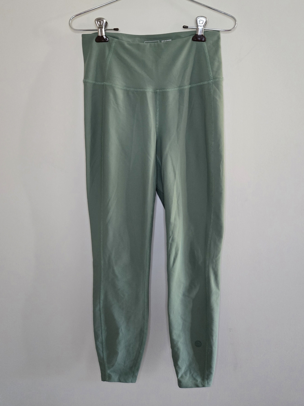 L.L. Bean Sage Green High-Waist Performance Leggings, 7/8 Length, Small + New